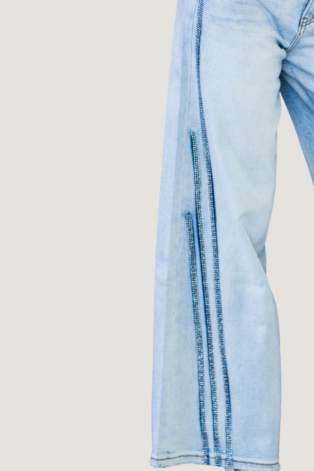Jeans Wide Pants con Líneas Laterales de Brillos | Mezclilla Azul Claro