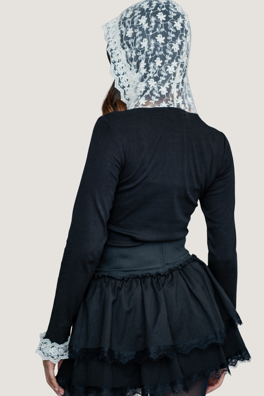 Blusa de Manga Larga de Algodón | Gorro con Detalle de Encaje