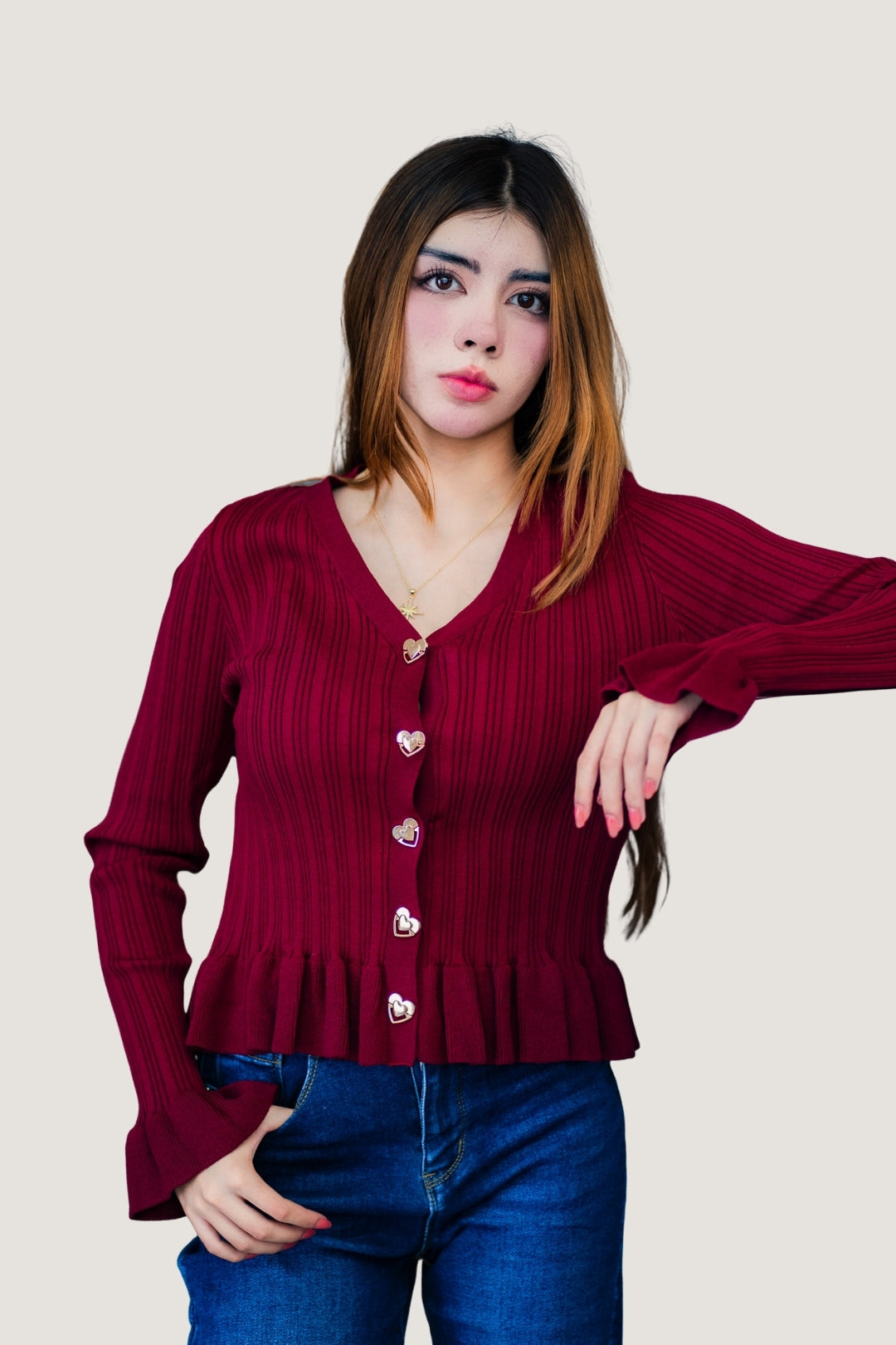 Suéter de Tejido Suave con Botones de Corazón Dorado | Estilo Romántico y Clásico