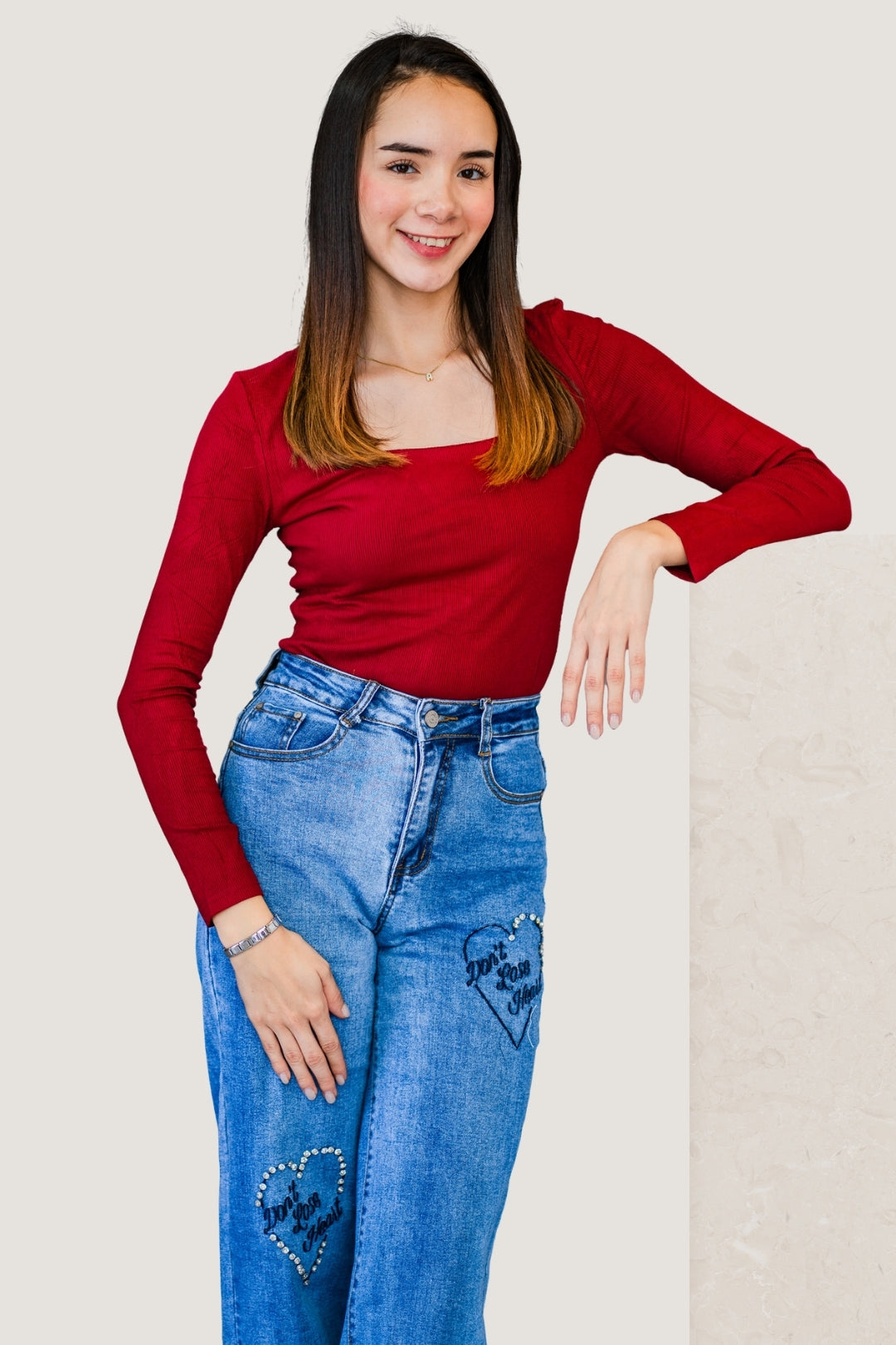 Jeans Wide Pants con Detalles de Corazón y Piedras | Mezclilla Azul Medio