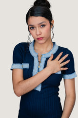 Vestido Largo de Tejido Elástico con Detalles de Mezclilla Azul