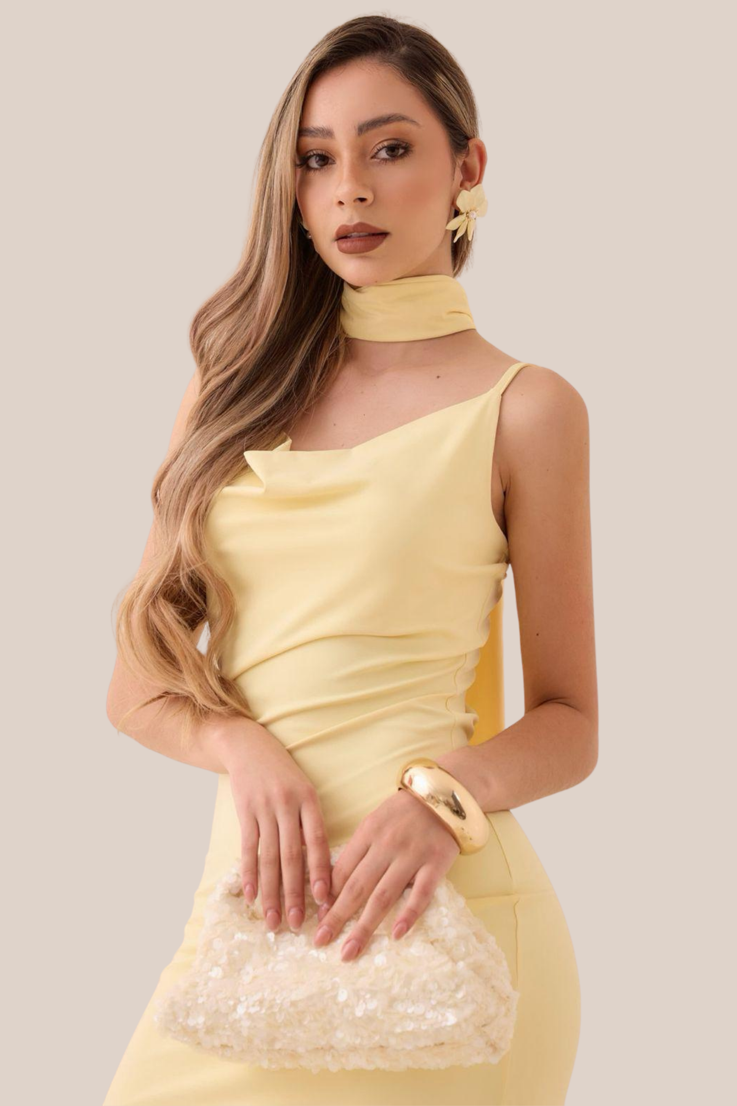 Vestido Amarillo Licra Con Bufanda