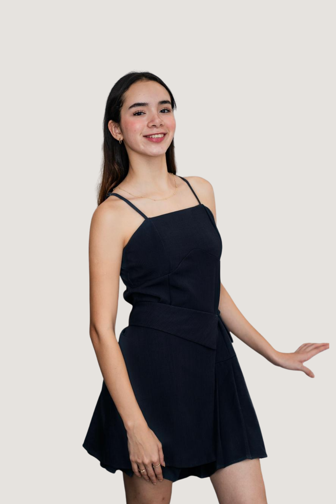 Vestido Corto de Tirantes Tableado