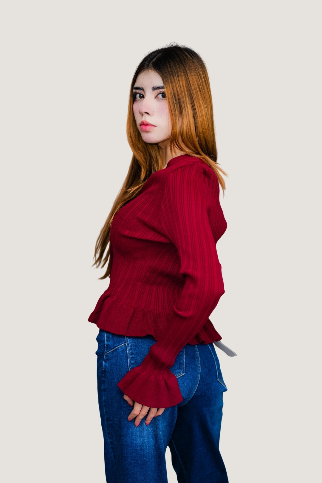 Suéter de Tejido Suave con Botones de Corazón Dorado | Estilo Romántico y Clásico