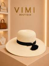 SOMBRERO DE ALA ANCHA MARFIL CON BORLAS NEGRAS