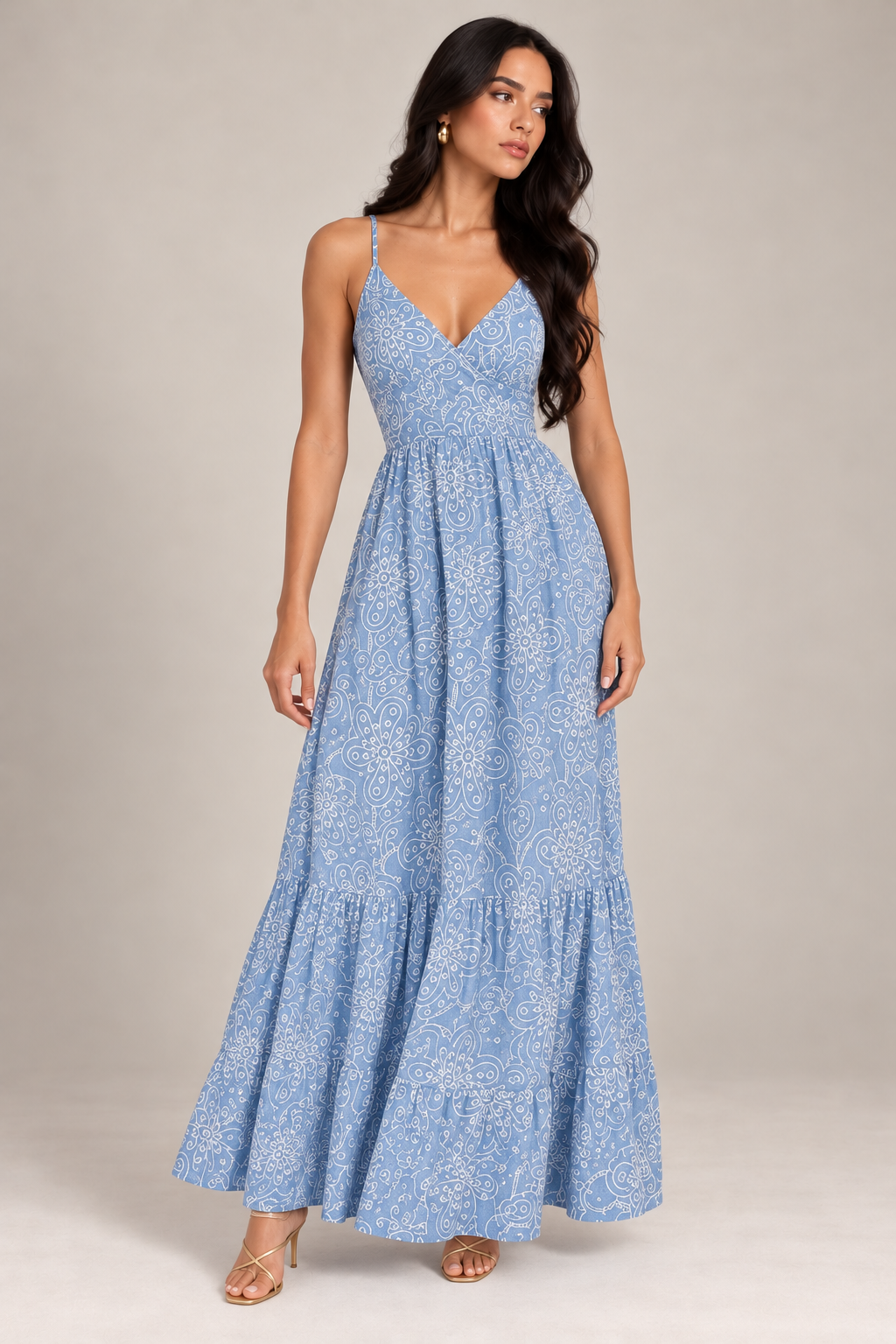 Vestido Azul Cuello V Con Bordado Floral Blanco