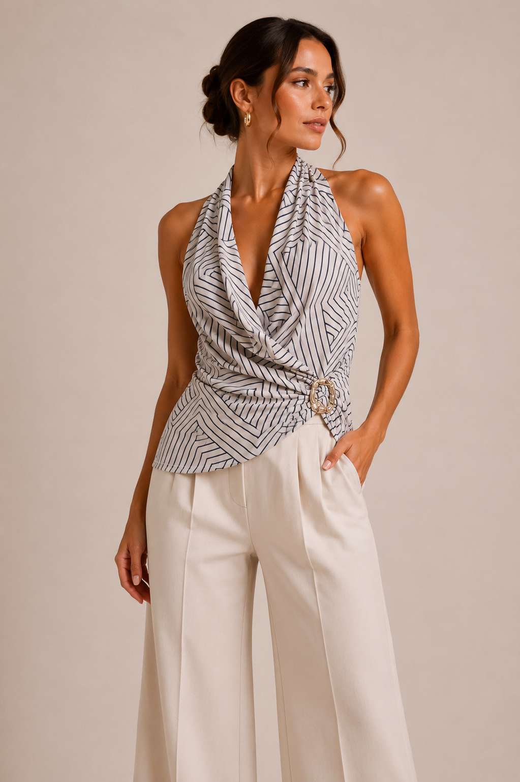 BLUSA HALTER GEOMÉTRICA BLANCA