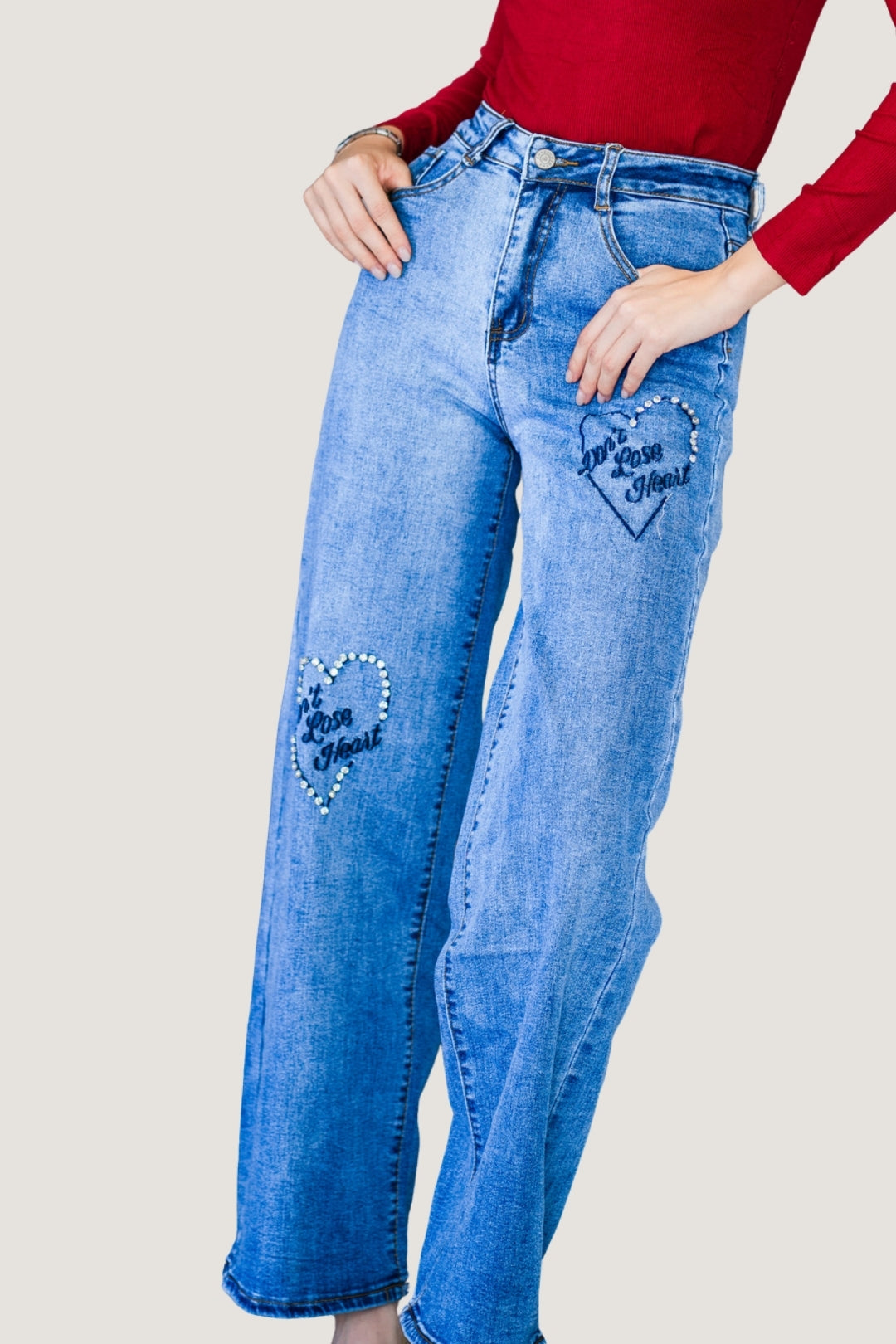 Jeans Wide Pants con Detalles de Corazón y Piedras | Mezclilla Azul Medio