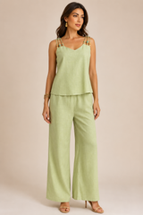 Conjunto Verde de Pantalon y Blusa Con Tirantes y Cuentas de Colores