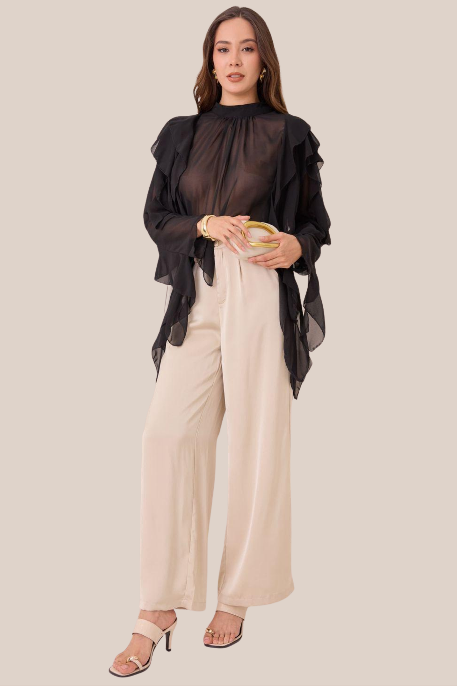 Blusa Negra Cuello Alto Con Volantes Largo