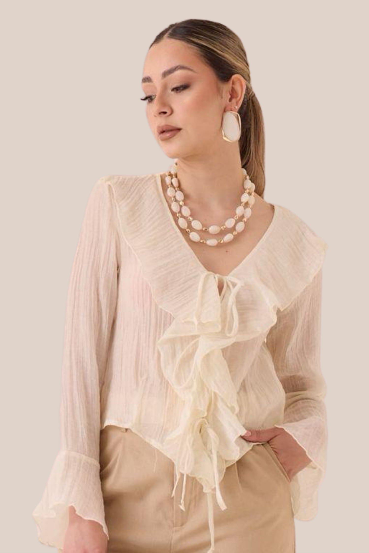 Blusa Beige de Lino Con Volantes