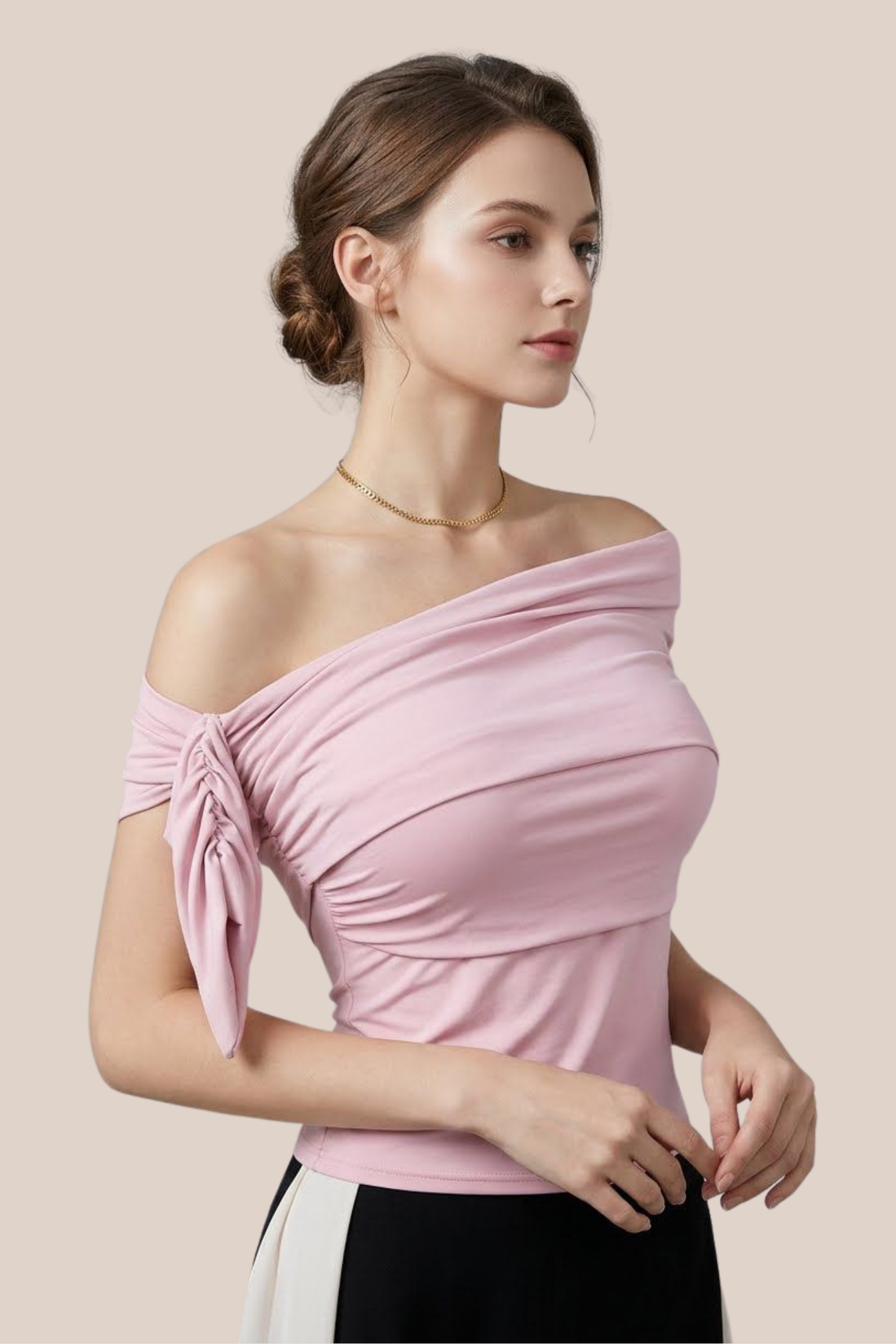 Blusa Blanca de Licra Cuello Asimetrico