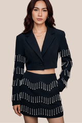 Conjunto Negro Corto de Falda y Saco Con Perlas