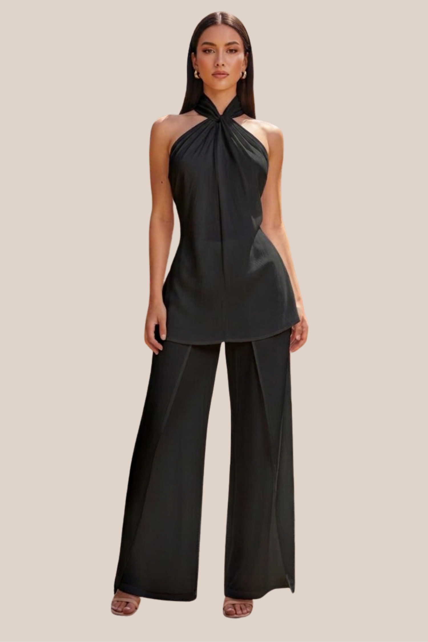 Conjunto Negro De Blusa Cuello Tipo Choker y Pantalon Con Volantes