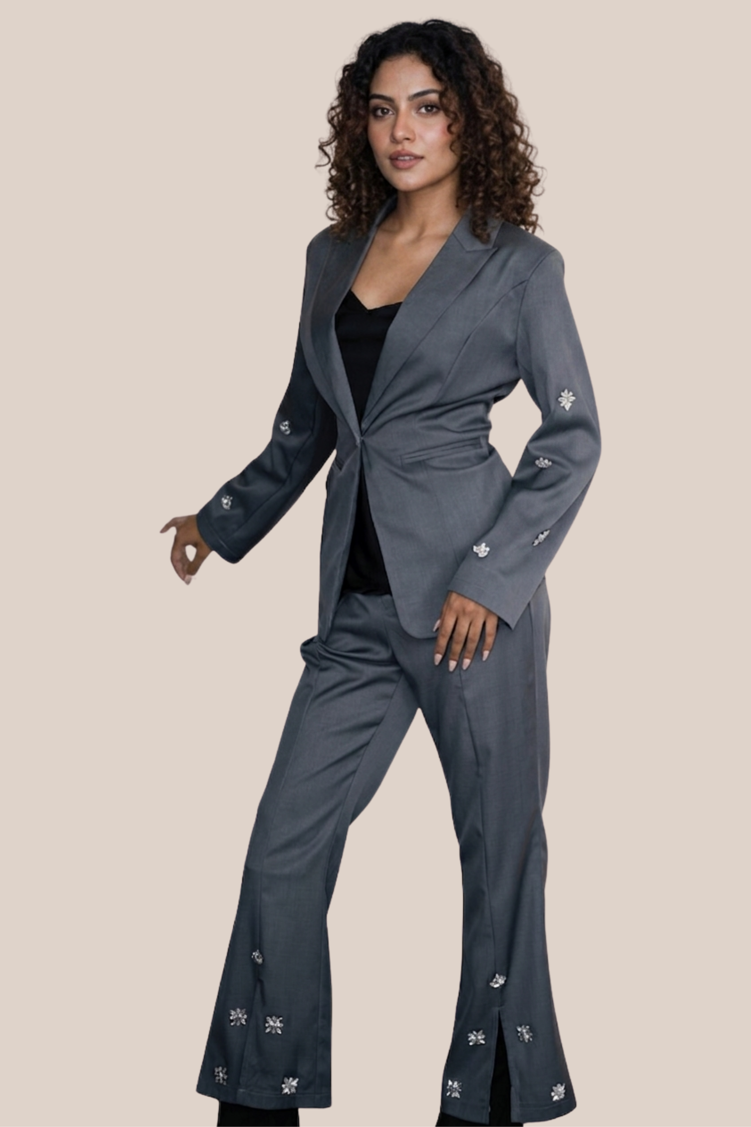 Conjunto Gris de Pantalón y Saco Con Cristales