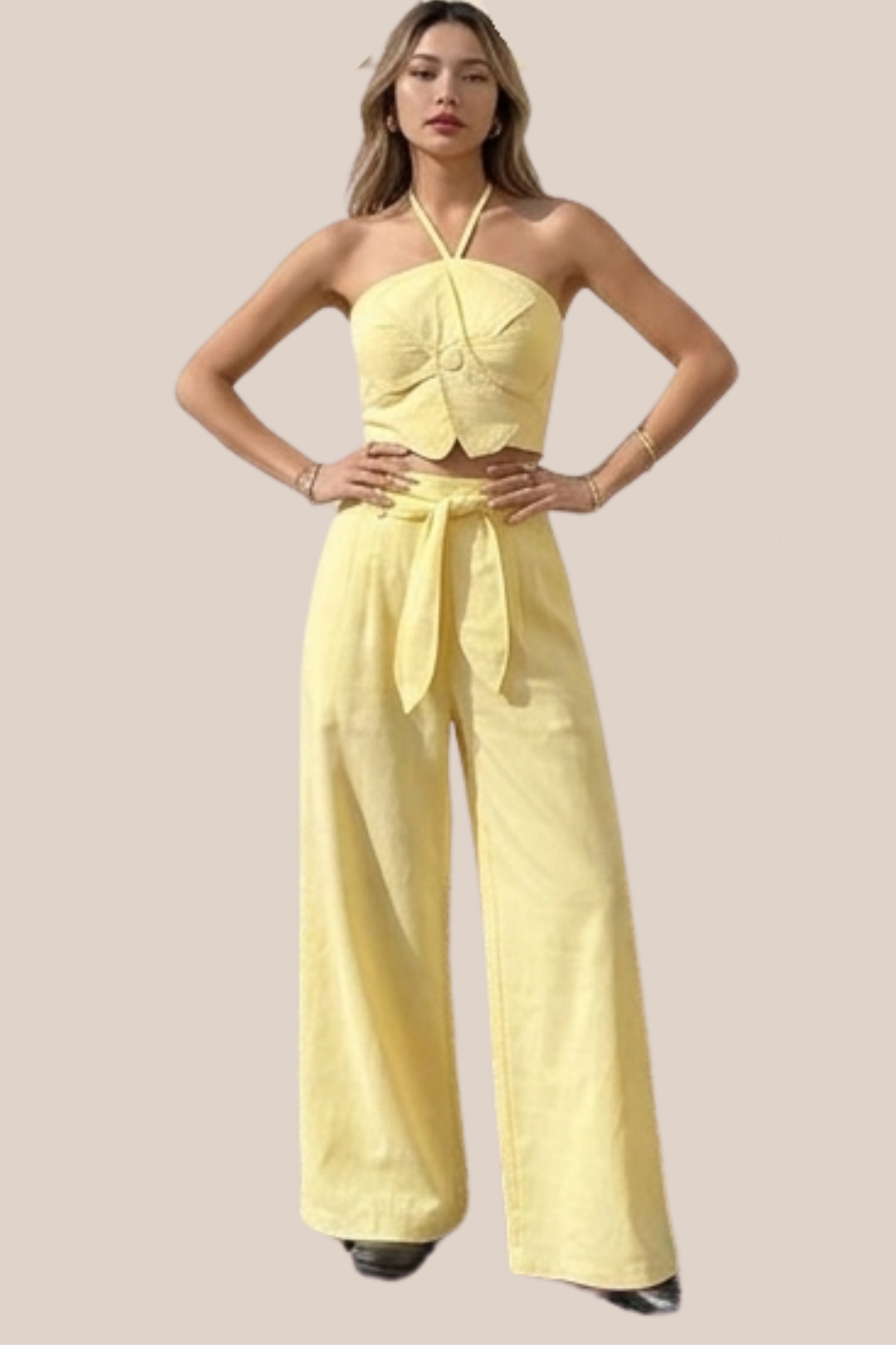Conjunto Amarillo Top de Tirantes Con Flor y Pantalon