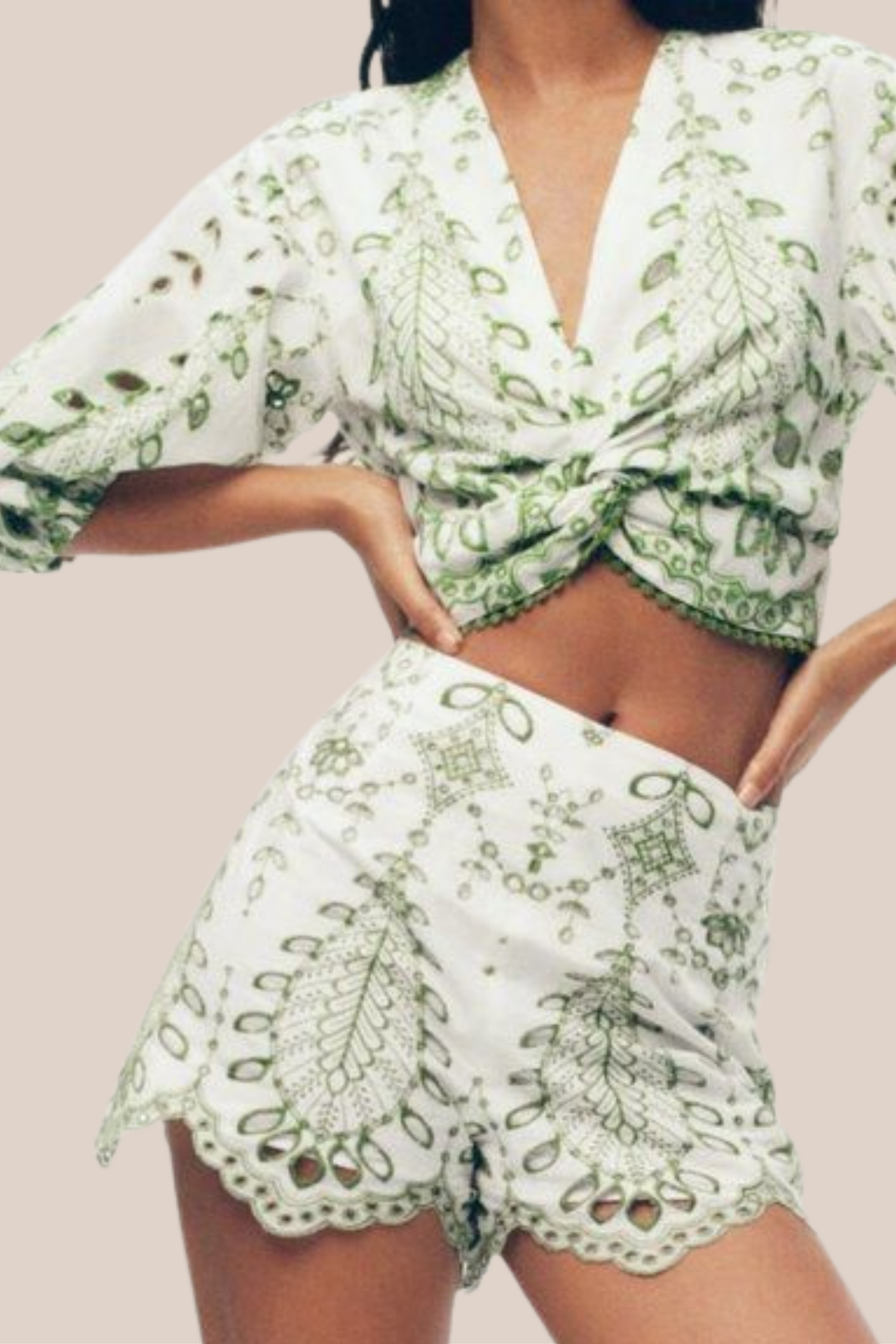 Conjunto de Top Manga Abullonada y Short Con Bordado de Hojas Verdes