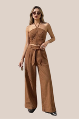 Conjunto Café de Pantalon y Top Con Flor