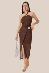 Conjunto Café de Falda Con Avertura Vertical Top Cuello Tipo Halter Con Broche Dorado, Tela Tipo Gasa