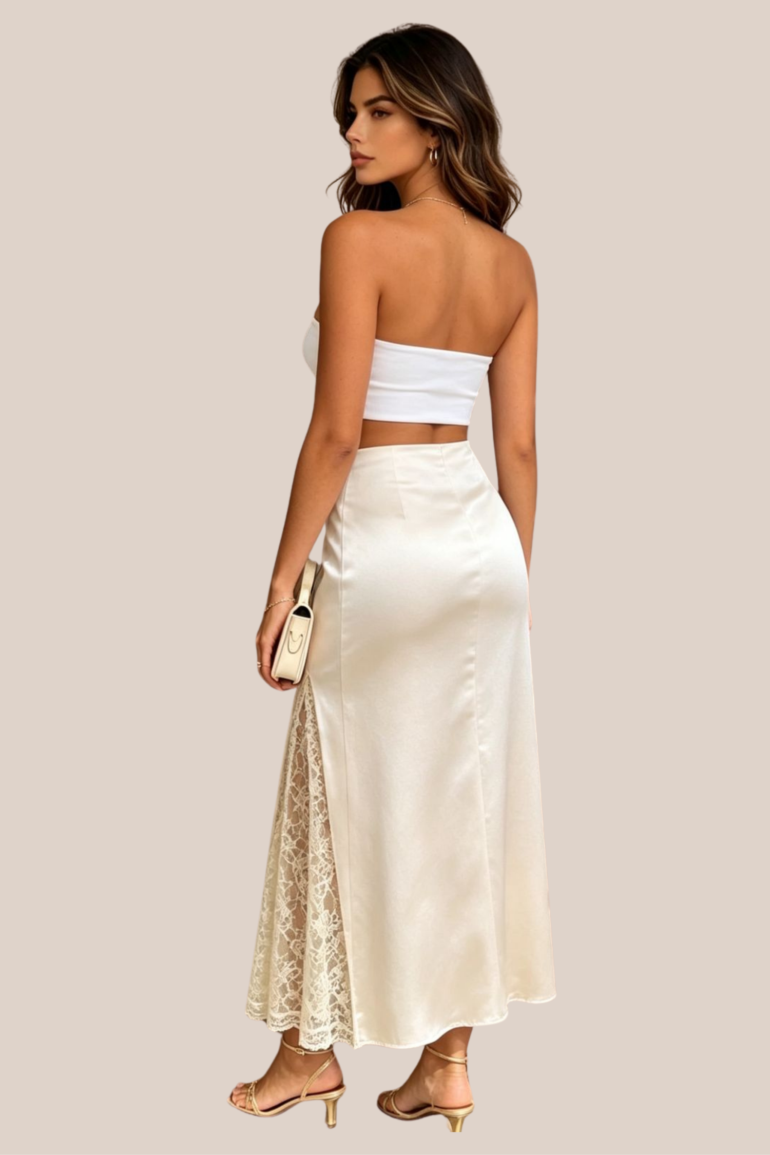 Falda Satinada Beige Con Encaje
