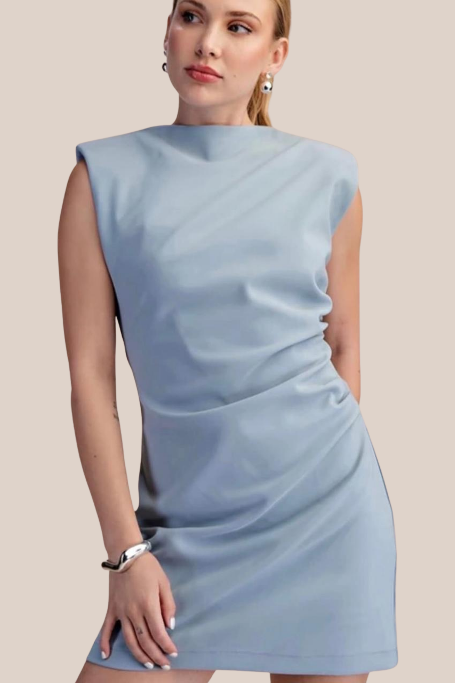 Vestido Corto Azul Cielo Licra Cuello Alto Sin Mangas