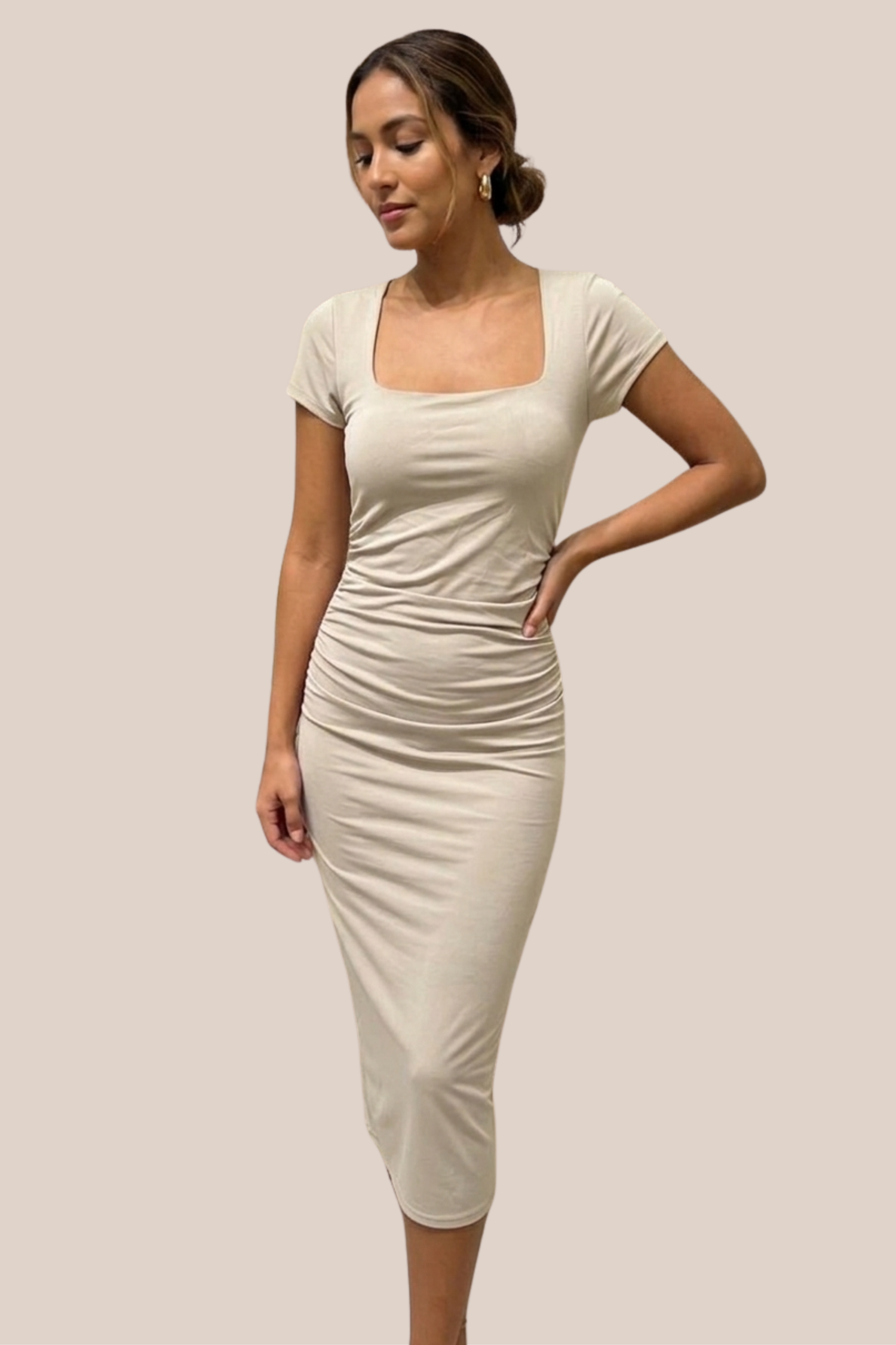 Vestido Beige Licra Cuello Cuadrado