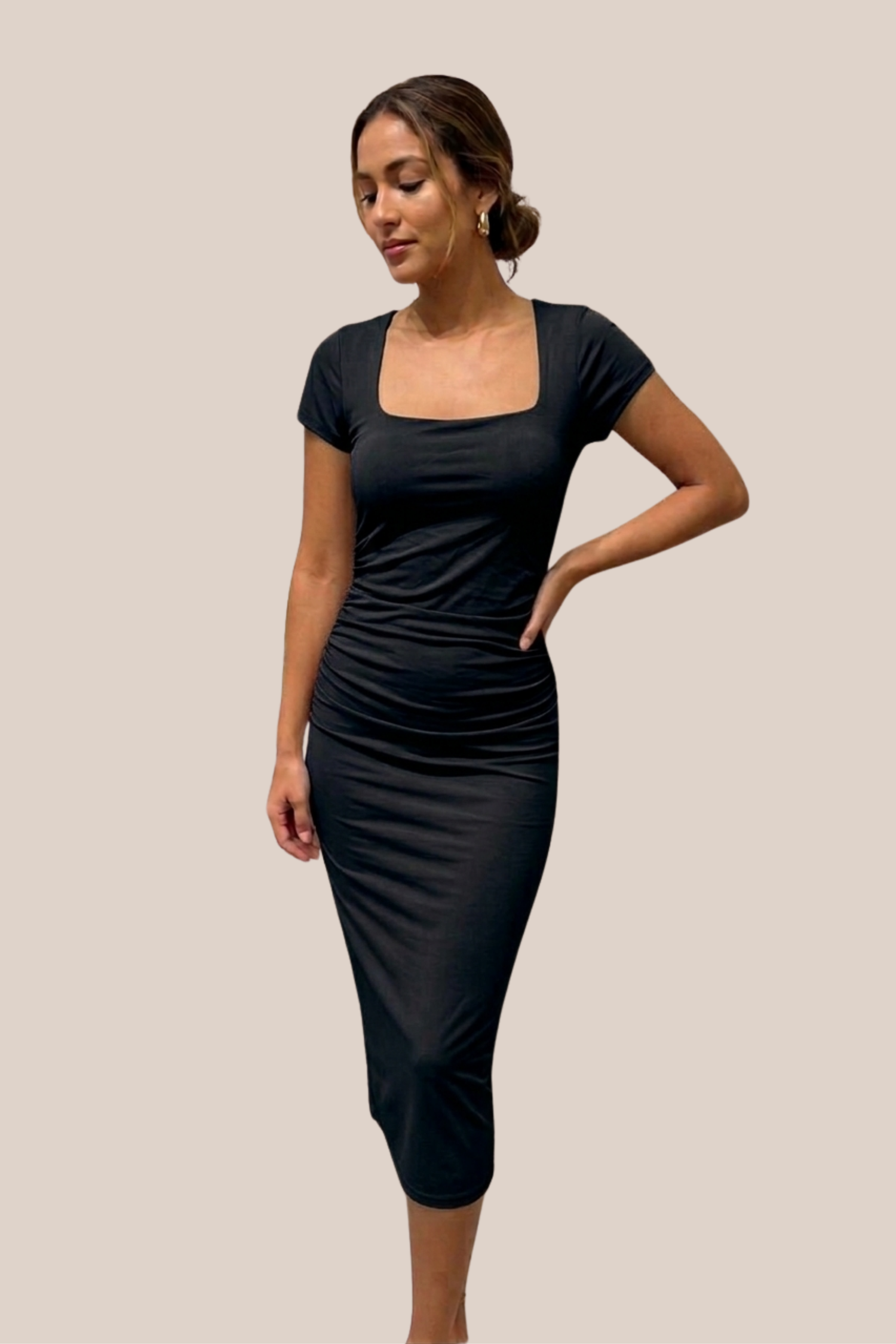 Vestido Negro Licra Cuello Cuadradado
