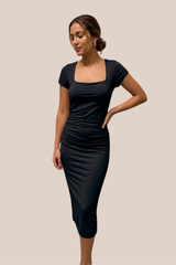 Vestido Negro Licra Cuello Cuadradado