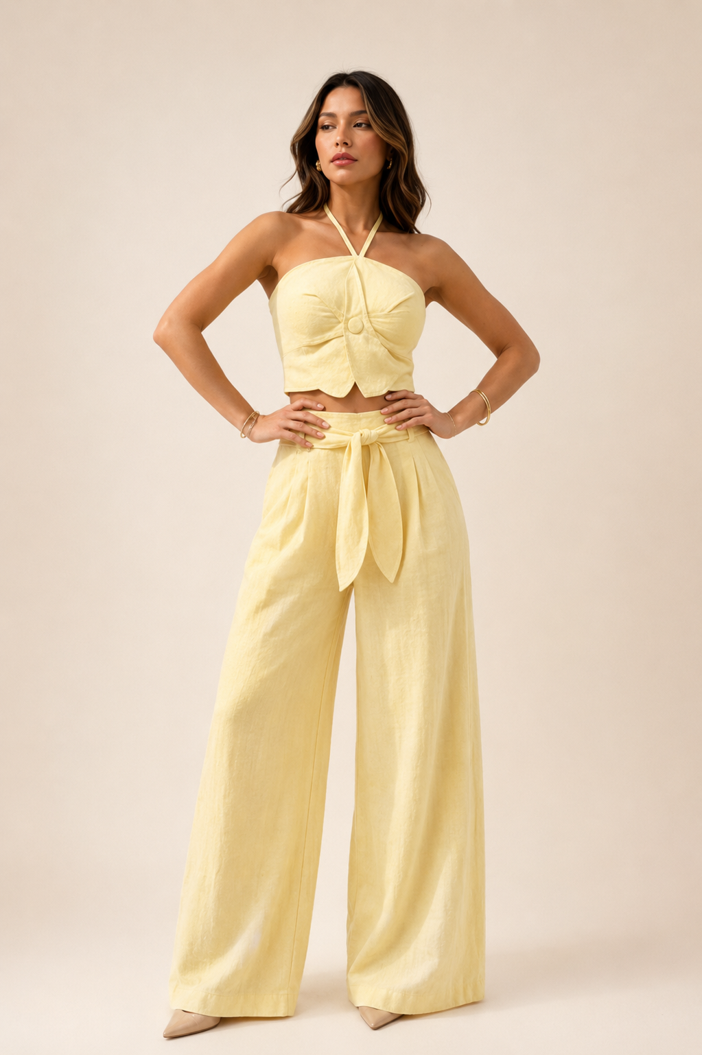 Conjunto Amarillo Top de Tirantes Con Flor y Pantalon