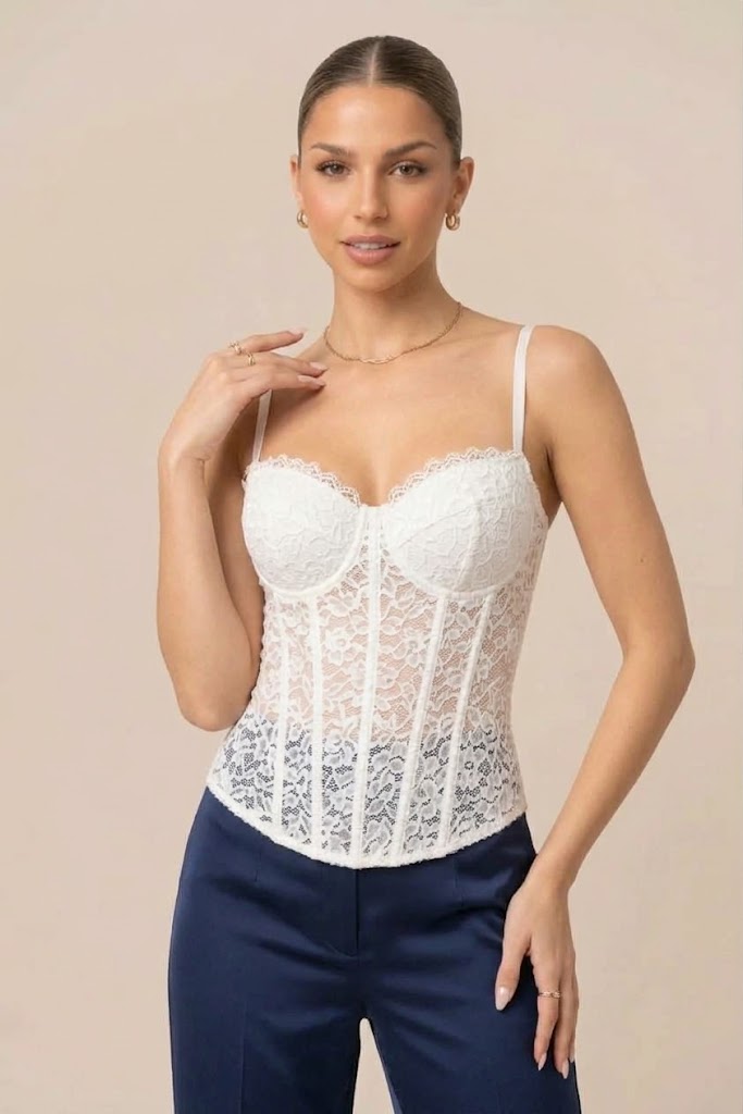 CORSET BLANCO DE ENCAJE FLORAL CON ESCOTE CORAZÓN