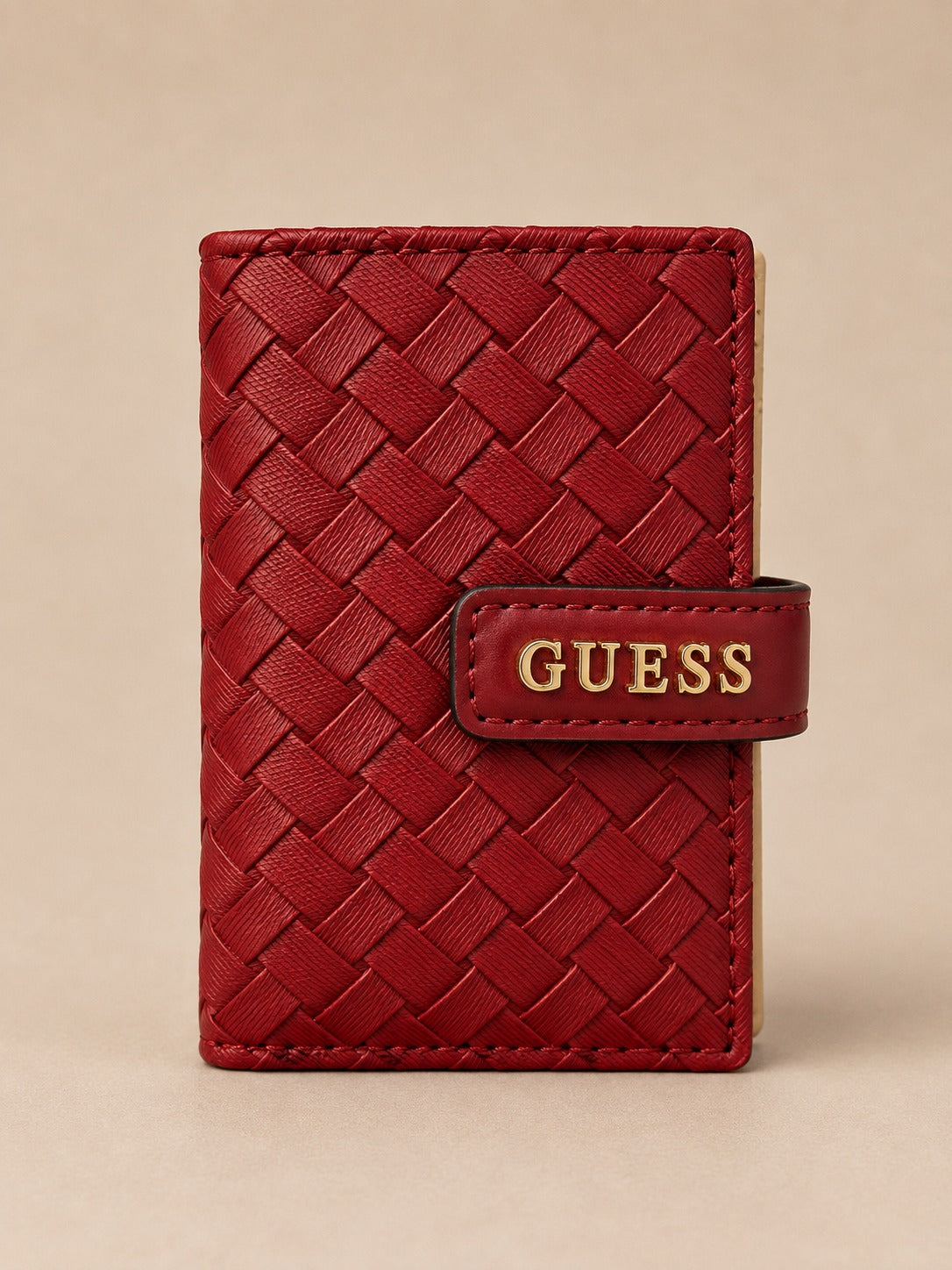 CARTERA GUESS ROJA TRENZADA