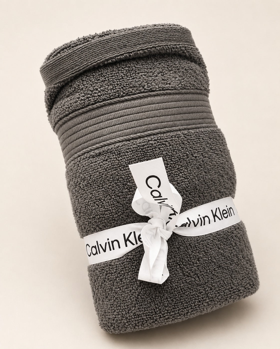 SET DE TOALLAS CALVIN KLEIN GRIS